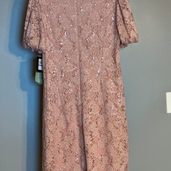 Jessica Howard Lace Short Sleeve Sheath Dress - Picture 2 of 4